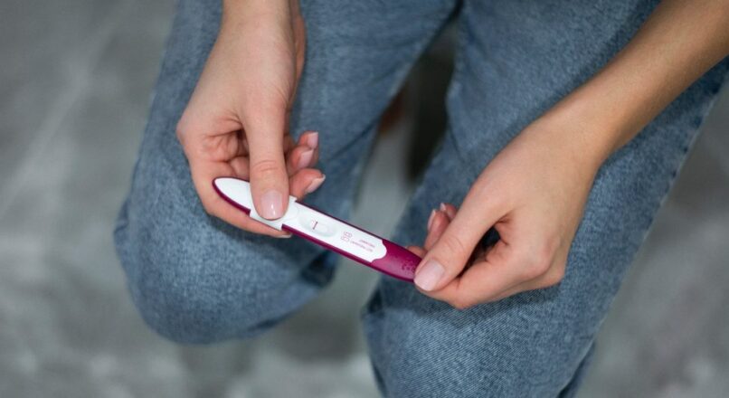 تحليل الحمل الرقمي أقل من 2 وطلعت حامل: هل يوجد مشكلة في الحمل؟